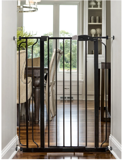 Regalo Easy step extra tall black baby gate