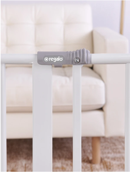 Regalo Easy Open Baby Gate 6-24 M