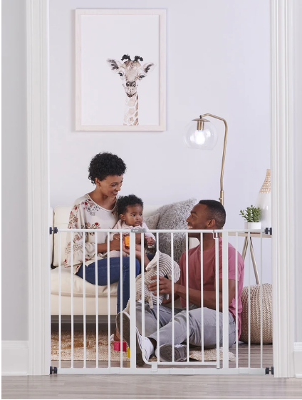 Regalo Easy Open Baby Gate 6-24 M