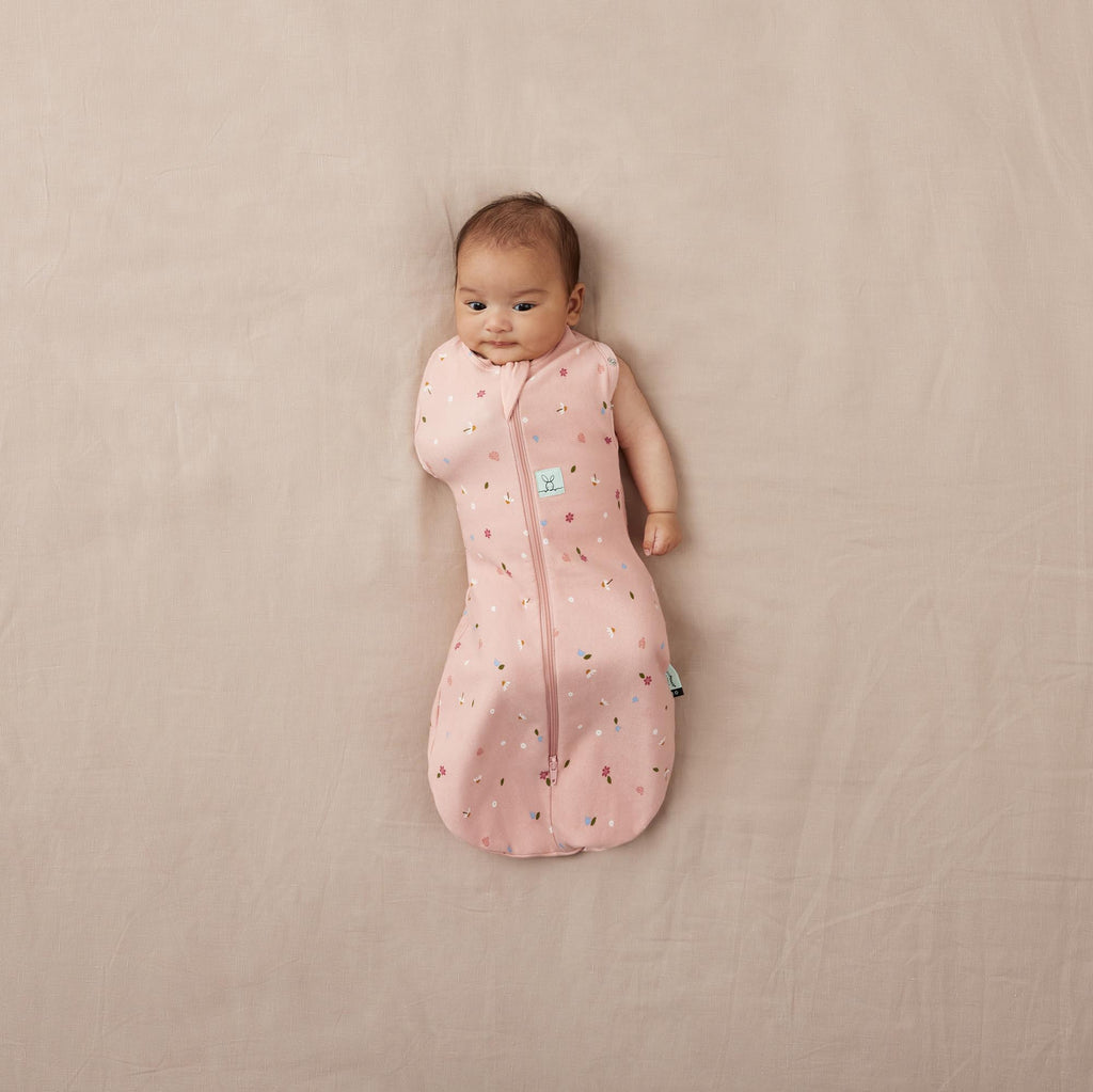 ergoPouch Cocoon Swaddle Bag – TOG 0.2 – Daisies