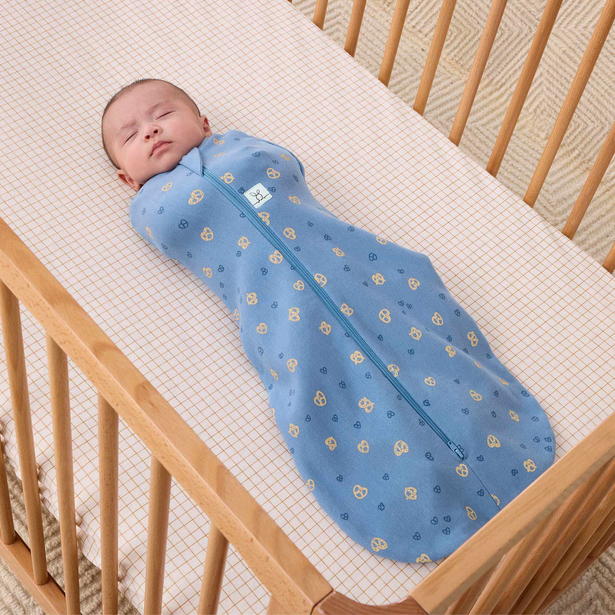ergoPouch Cocoon Swaddle Bag – TOG 0.2 – Petite Pretzel