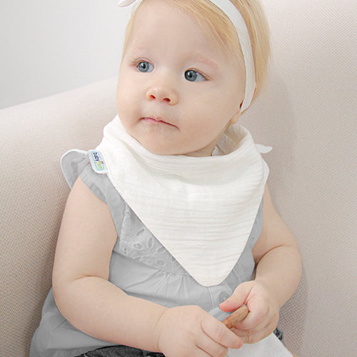 BABYJEM MUSLIN BIB WITH TEETHER ECRU