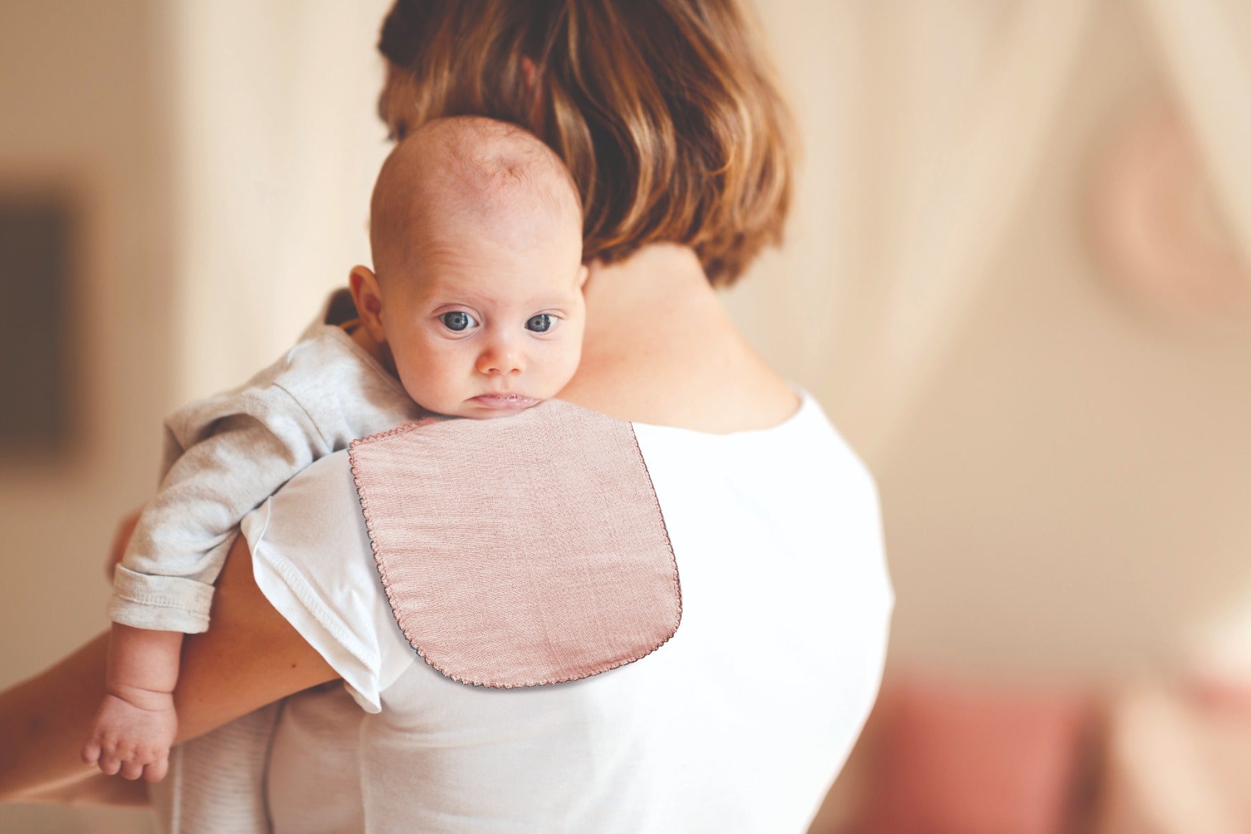 BABYJEM MUSLIN SHOULDER COVER / SALMON