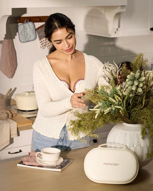 Momcozy Mobile Style™ Hands-free Double Breast Pump M6