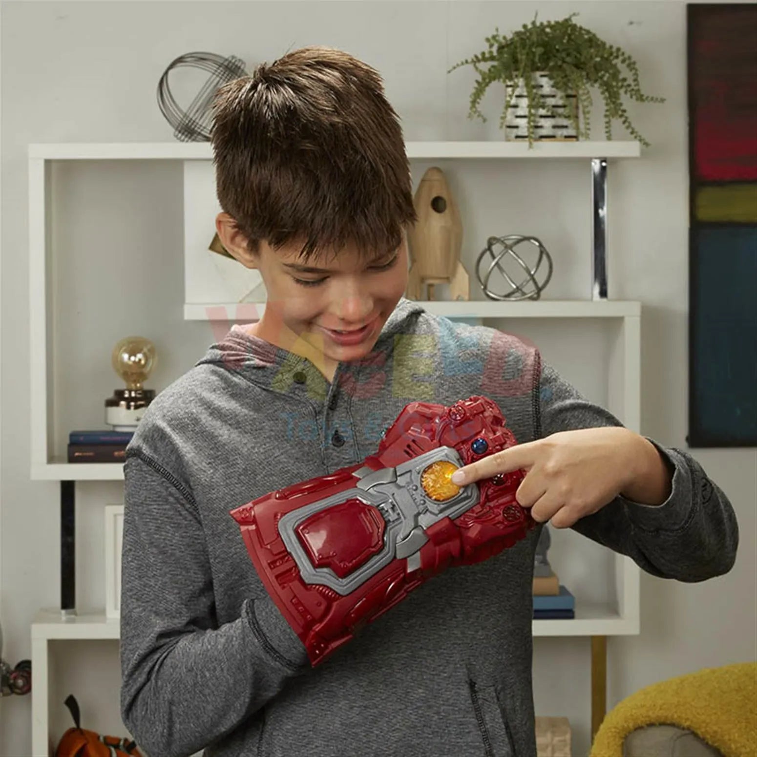 AVN RED ELECTRONIC GAUNTLET