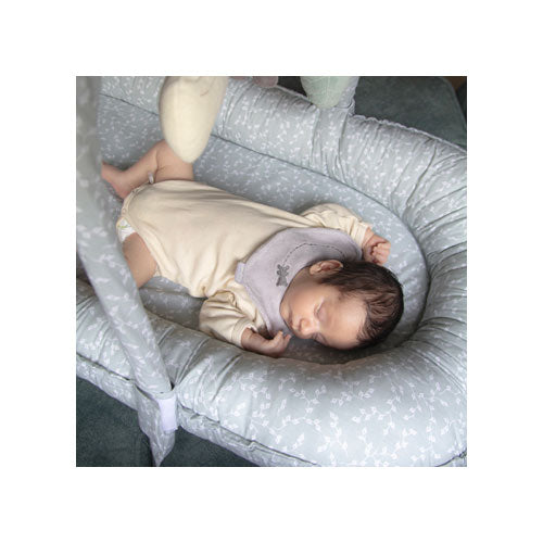 بيبي جيم - مهد متنقل مع العاب - اخضر