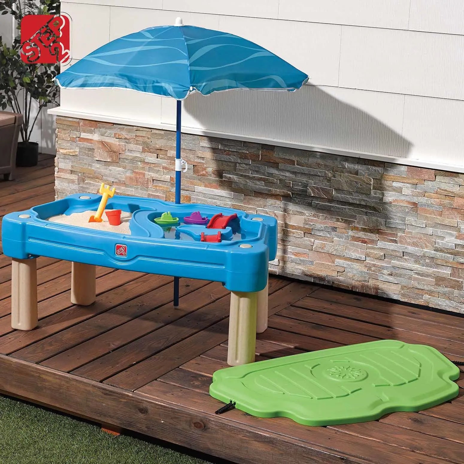 step2 CASCADING COVE SAND & WATER TABLE