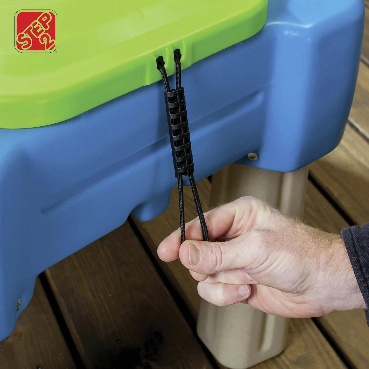 step2 CASCADING COVE SAND & WATER TABLE