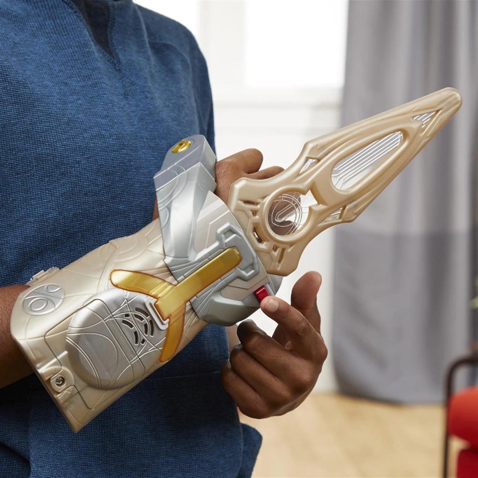 Hasbro Eternals Cosmic Gauntlet