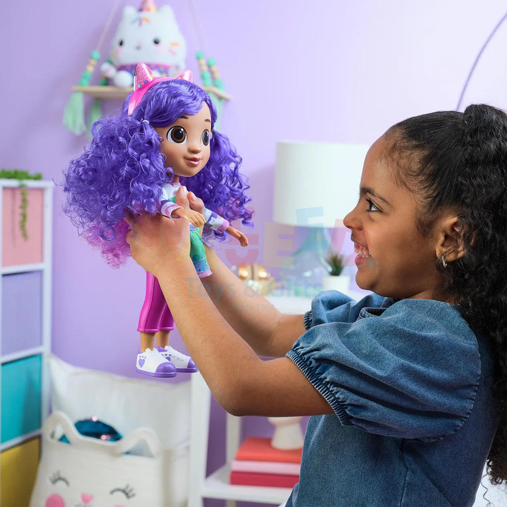 Gabby’s Dollhouse – Singing & Celebrating Gabby Doll