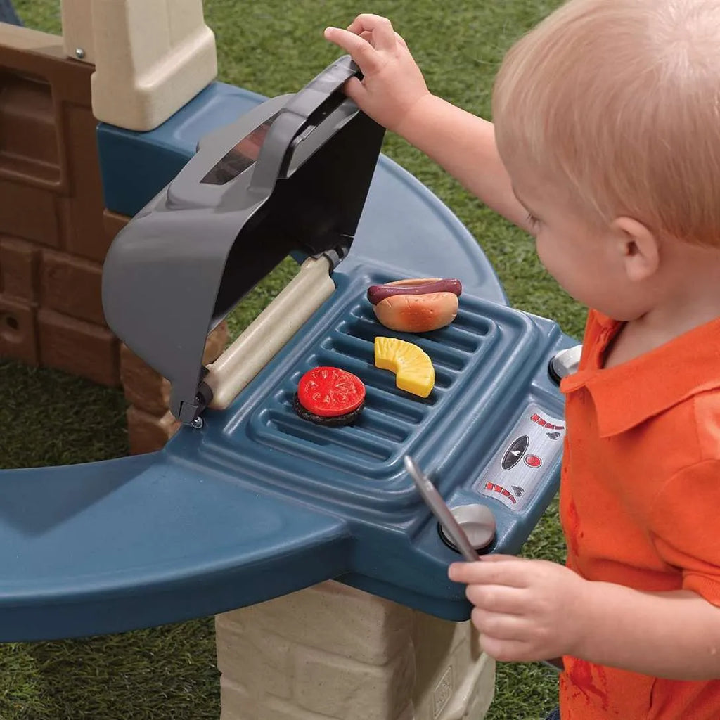 Step2 GREAT OUTDOOR PLAY HOUSE