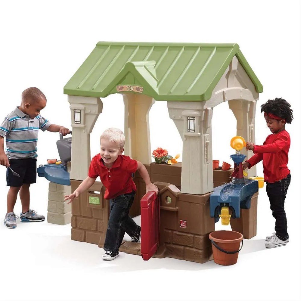 Step2 GREAT OUTDOOR PLAY HOUSE