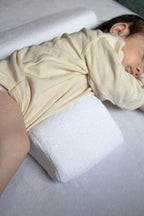 BABYJEM SIDE SLEEP PILLOW - WHITE