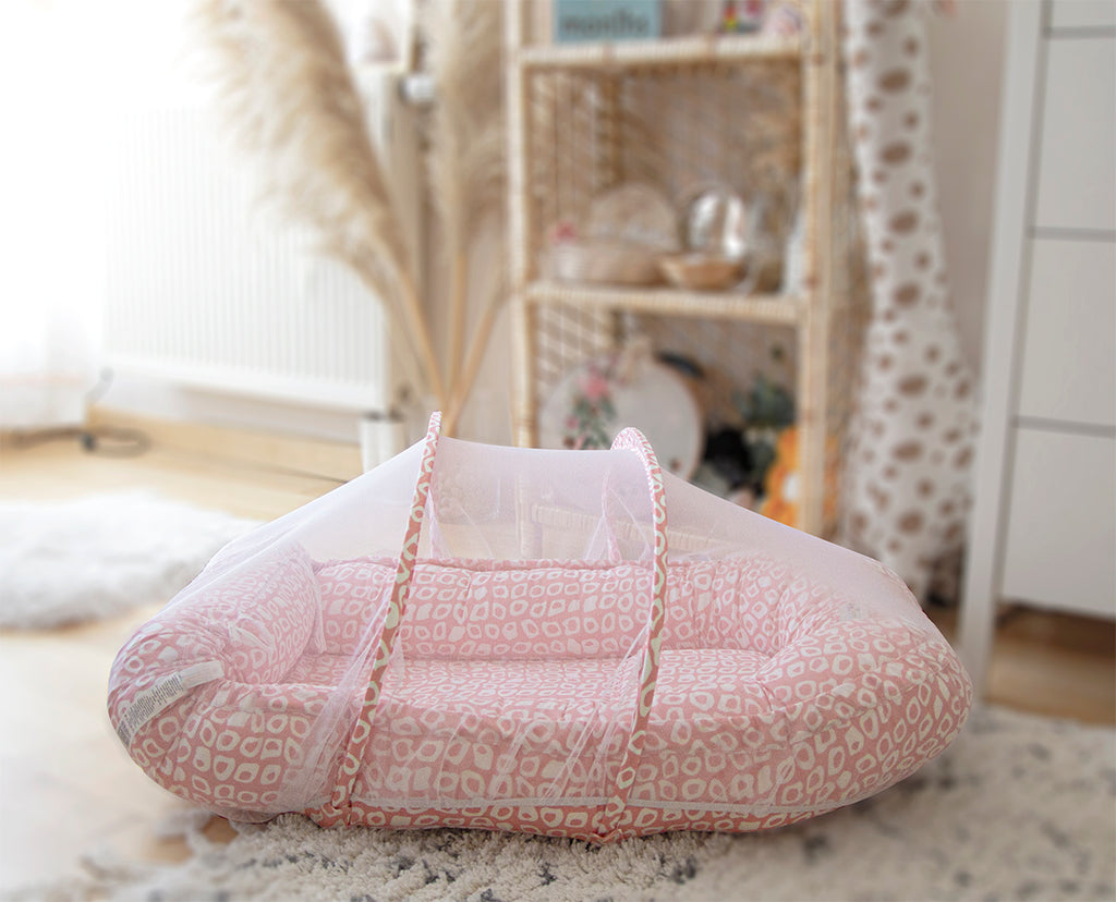 BABYJEM SLEEPİNG PAD WITH MOSQUİTO NET PİNK SQUARE DESIGN