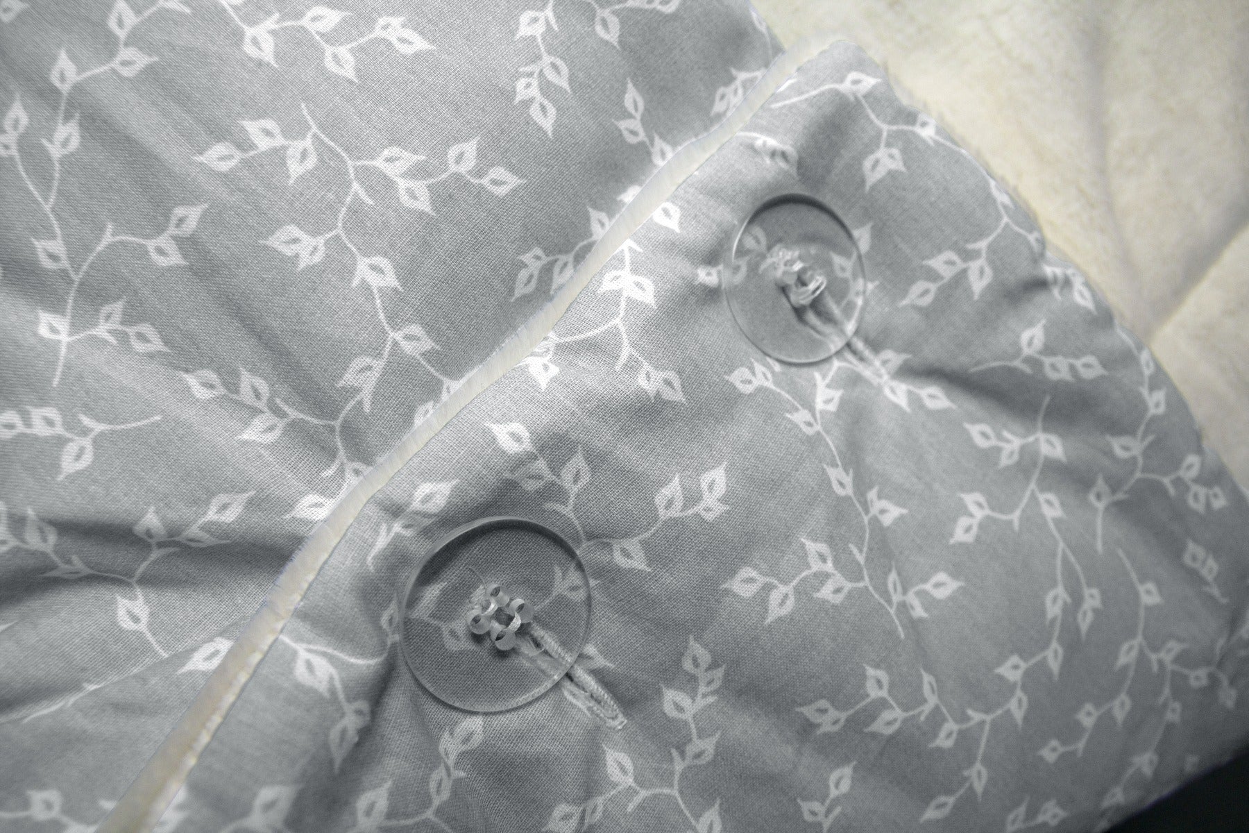 BABYJEM SWADDLE WITH FISH PATTERNS - GREY FLOWER