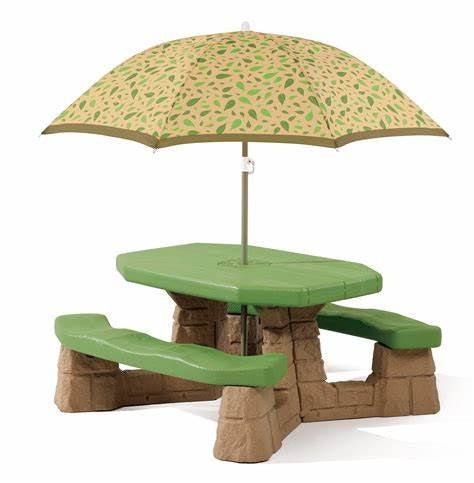 step2 NATURALLY PLAYFUL PICNIC TABLE WITH UMBRELLA