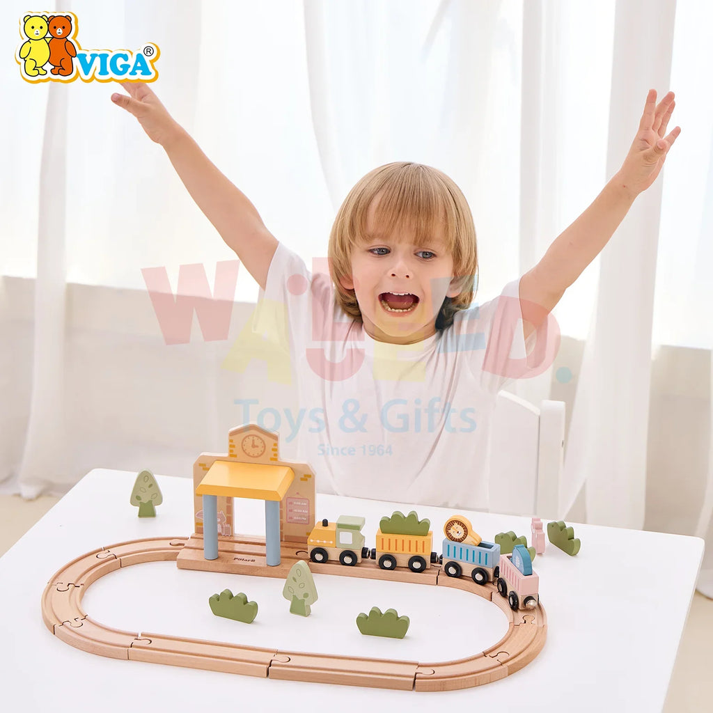 PolarB Wooden Train Set (30 pcs)
