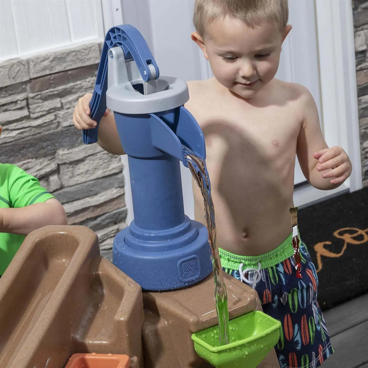 step2 PUMP & SPLASH DISCOVERY POND