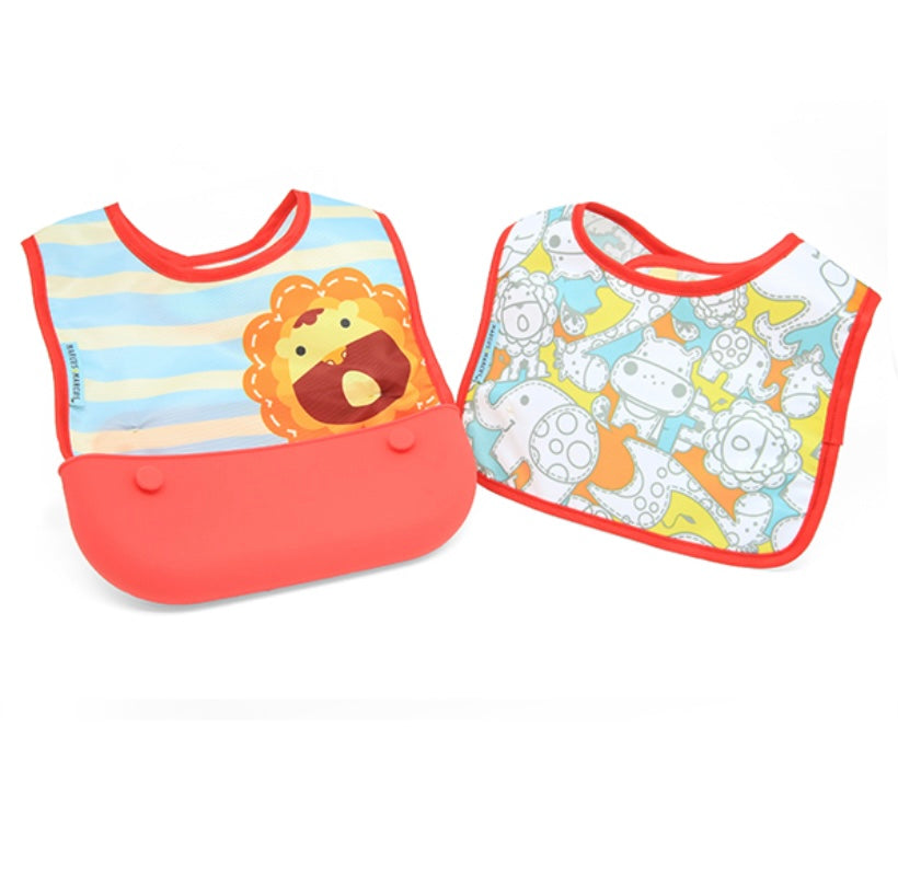 Red Lion Travel Bib - Set of 2